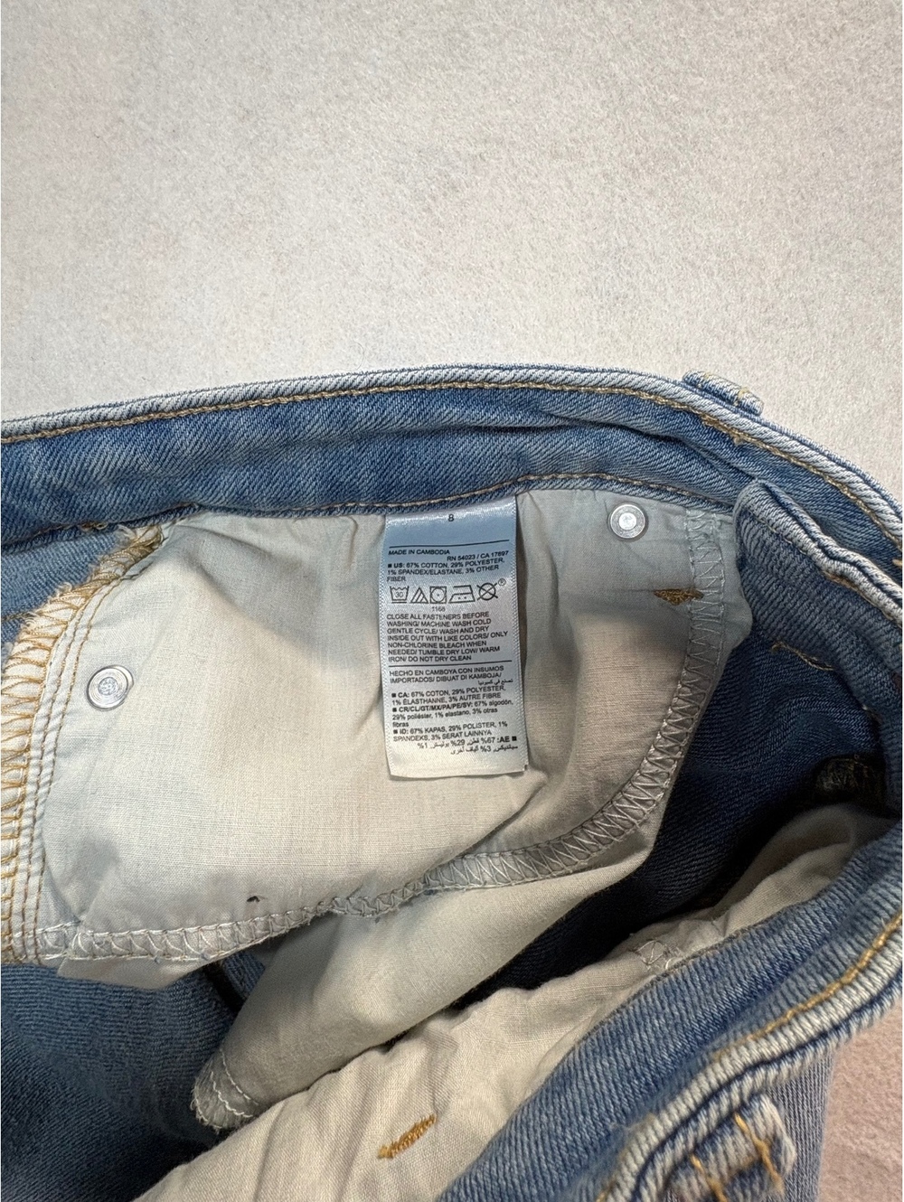 Old Navy Women’s High-Rise O.G. Straight Built-In Warm Jeans Size 8 - Picture 8 of 8